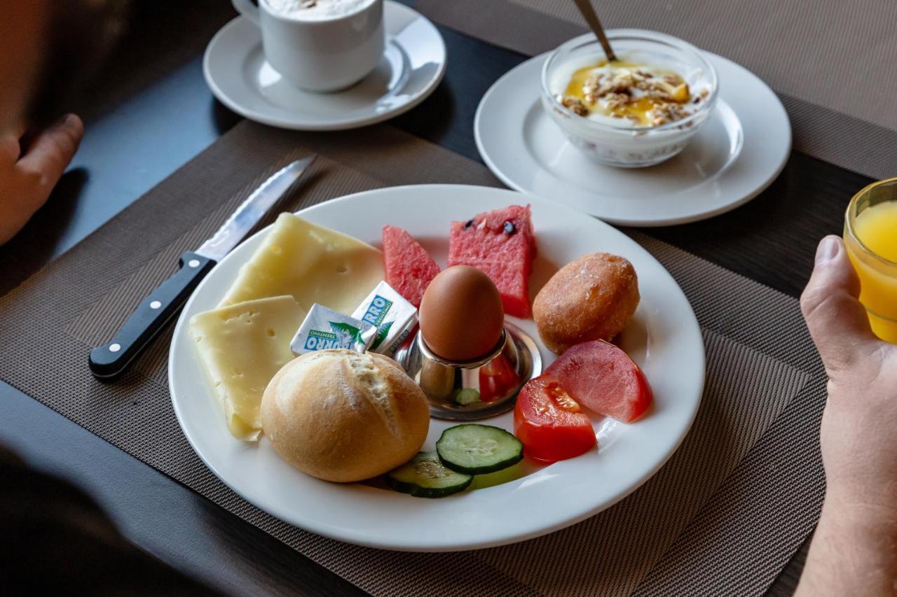 Hotel Lory - Molveno - Dolomiti Εξωτερικό φωτογραφία
