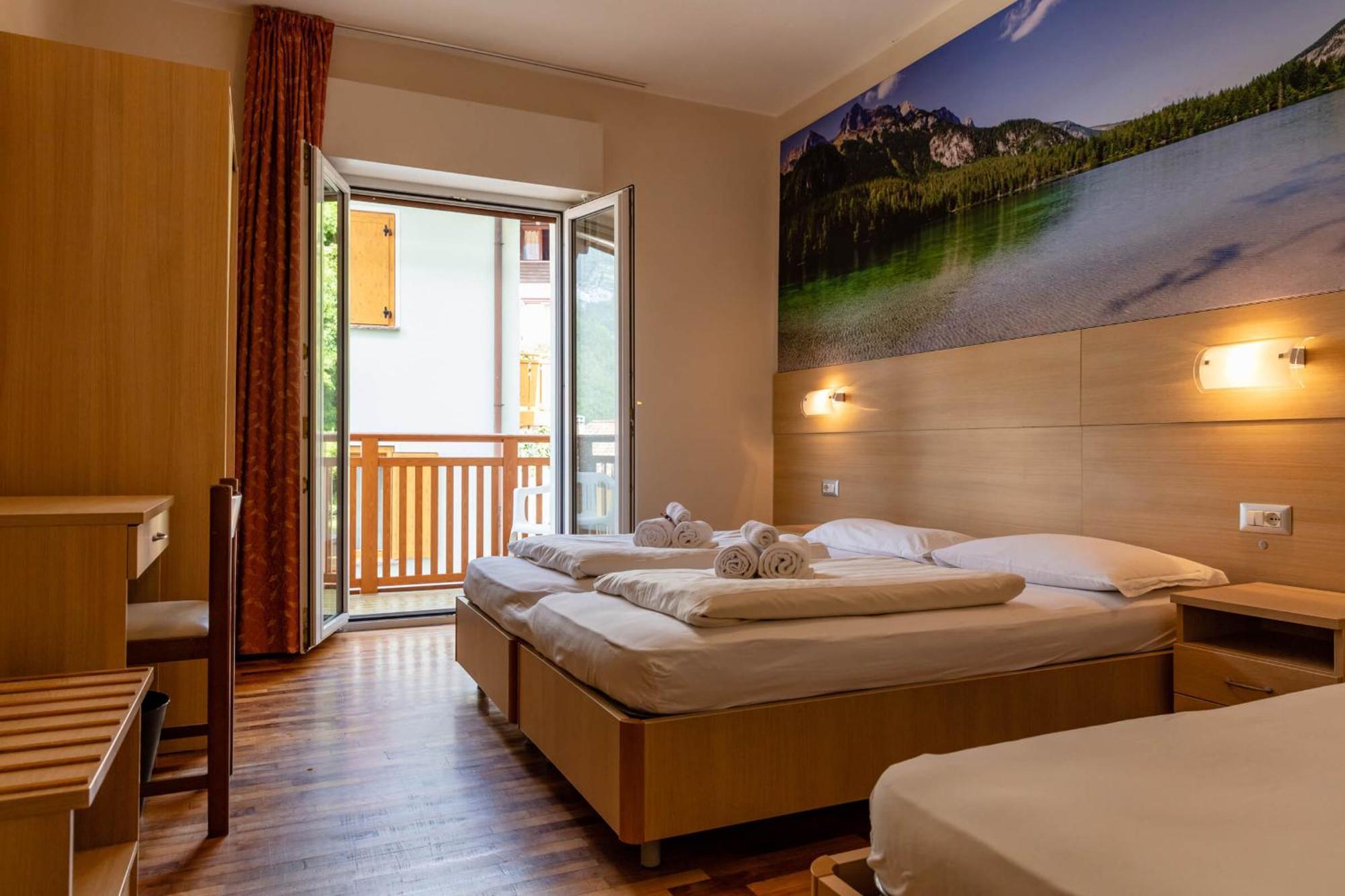 Hotel Lory - Molveno - Dolomiti Εξωτερικό φωτογραφία